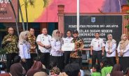 Kemendikdasmen Berikan Bantuan pada Murid Terdampak Kebakaran di Kemayoran